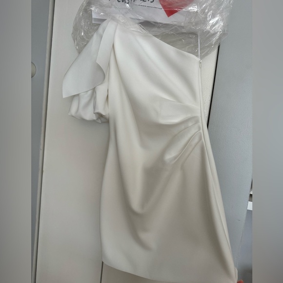 Elliatt Marseilles Dress - size medium, white/ivory - Picture 4 of 7